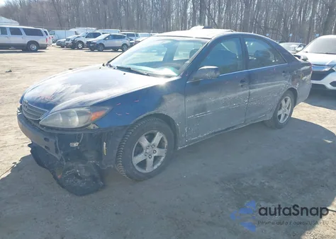 2004 Toyota Camry Se V6 z USA, uszkodzony, nr VIN 4T1BA32K74U500480